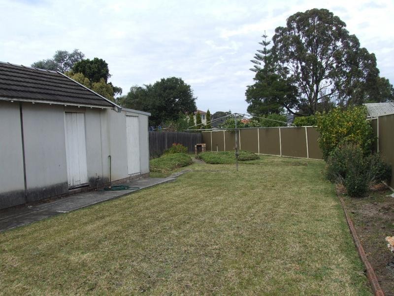 27 Bowden Boulevard, Yagoona NSW 2199