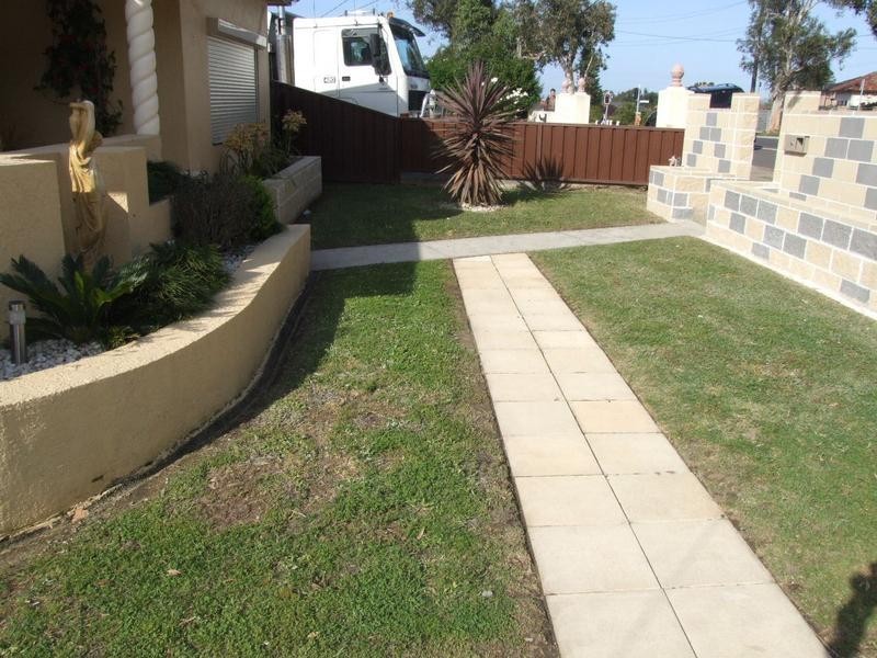 19 Moorefields Road, Kingsgrove NSW 2208