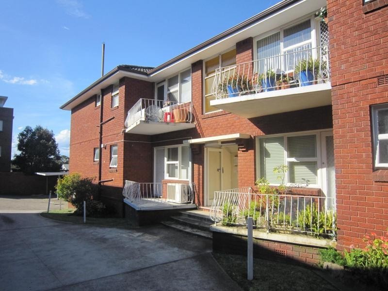 4/13 Phillip Street, Roselands NSW 2196