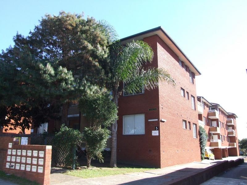 18/5 Phillip Street, Roselands NSW 2196