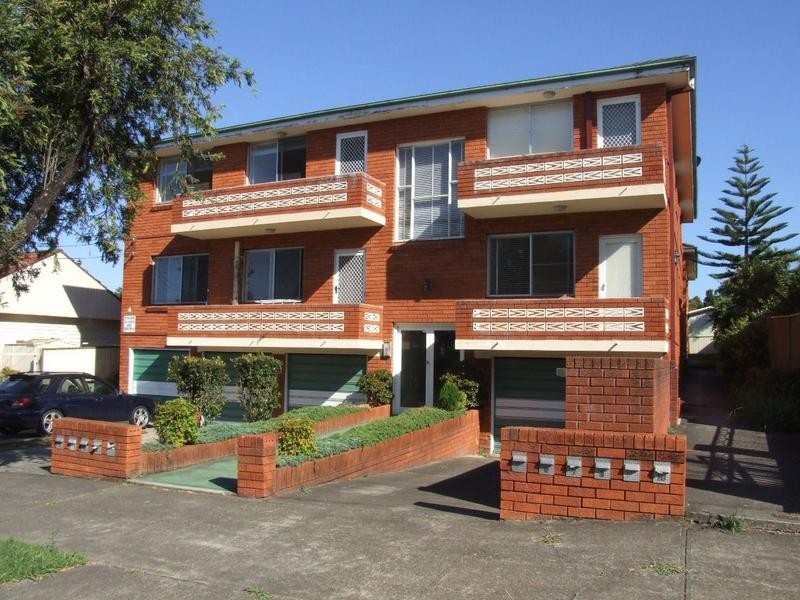 2/4 Chalmers Street, Belmore NSW 2192