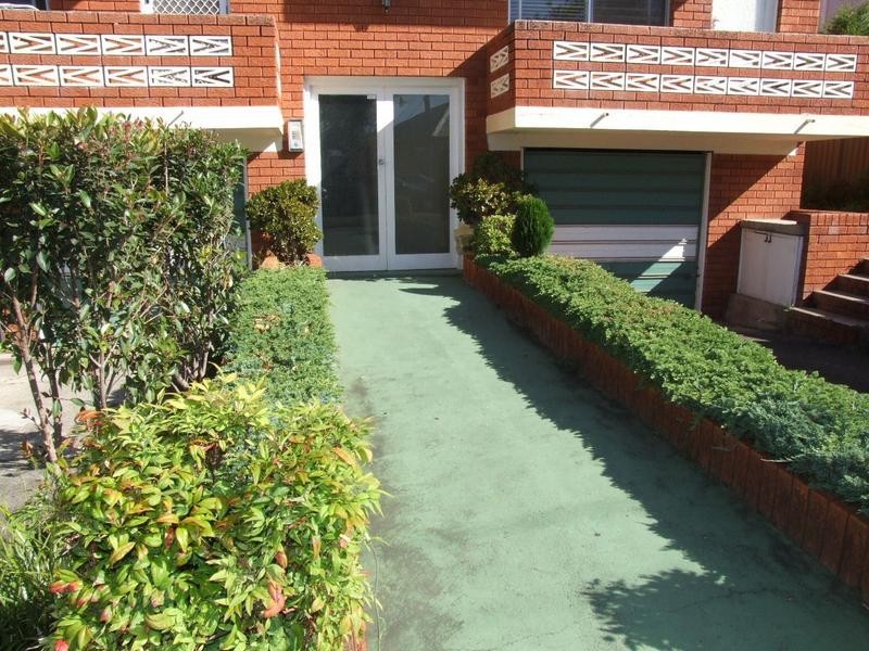 2/4 Chalmers Street, Belmore NSW 2192