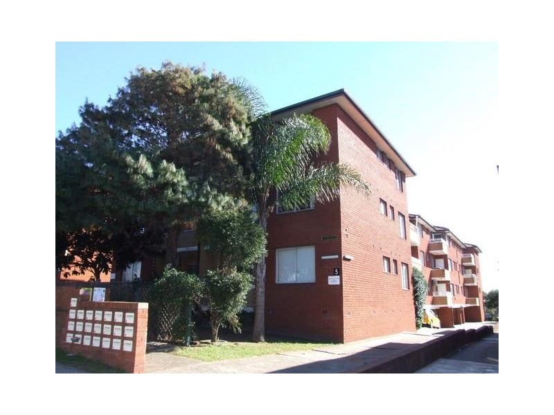18/5 PHILLIP STREET, Roselands NSW 2196