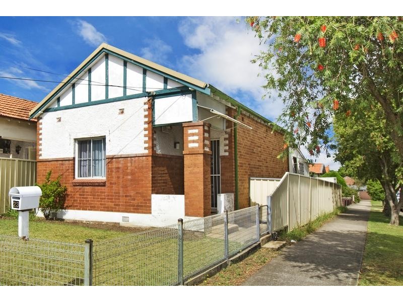 23 Thorncraft Parade, Campsie NSW 2194