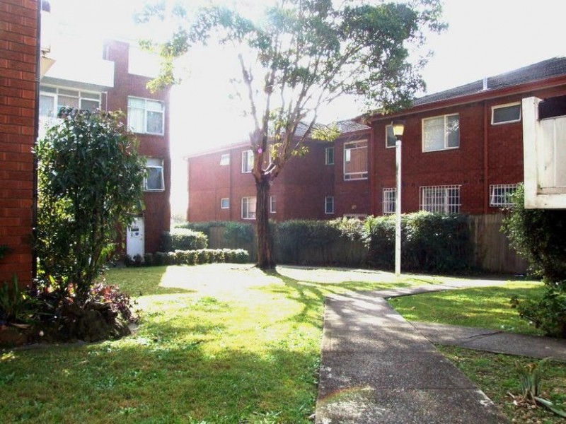 24/76 Leylands Parade, Belmore NSW 2192