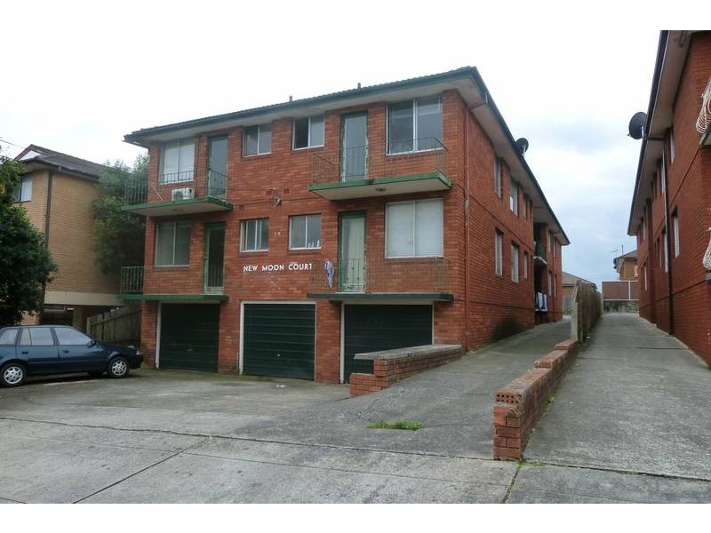 2/18 Denman Avenue, Wiley Park NSW 2195