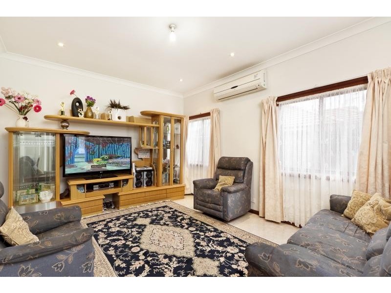 63 Carlton Parade, Punchbowl NSW 2196