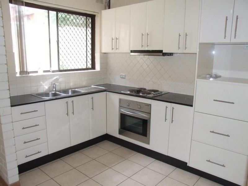 1/38-40 Flora Street, Roselands NSW 2196