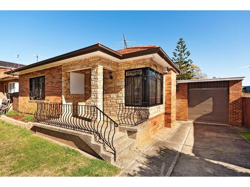5 Burrimul Street, Kingsgrove NSW 2208