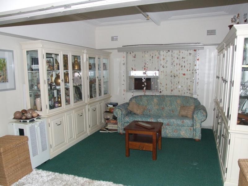 96 Chapel Street, Kingsgrove NSW 2208