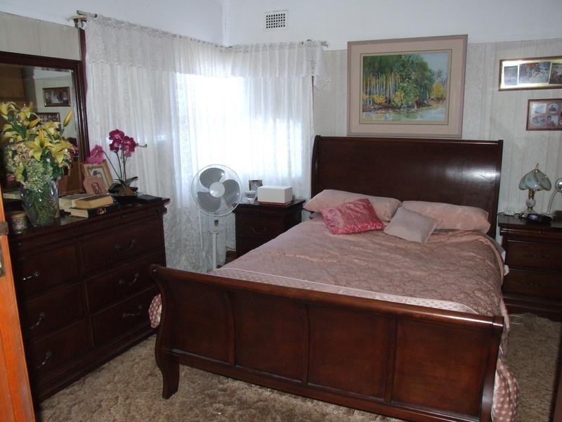96 Chapel Street, Kingsgrove NSW 2208