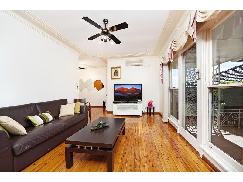 32 Eleanor Avenue, Belmore NSW 2192