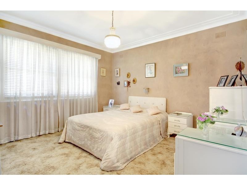 37 Margaret Street, Kingsgrove NSW 2208