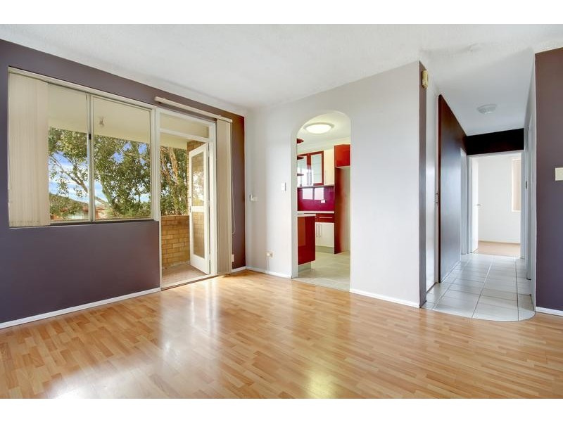 8/25 Phillip Street, Roselands NSW 2196