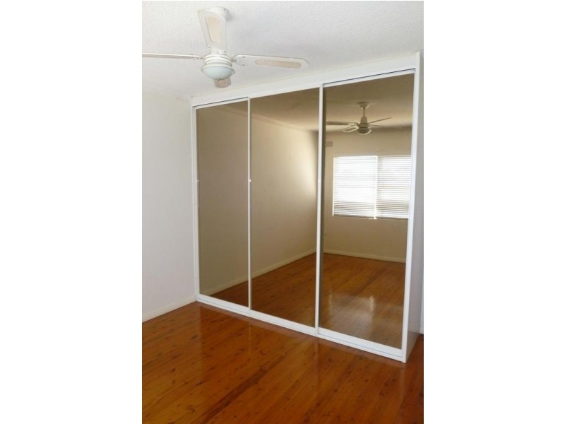 4/13 Phillip Street, Roselands NSW 2196