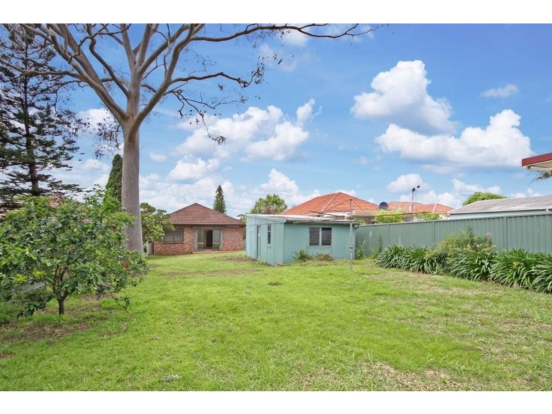 7 Enoggera Road, Beverly Hills NSW 2209