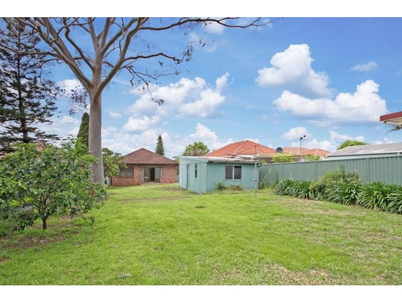 7 Enoggera Road, Beverly Hills NSW 2209