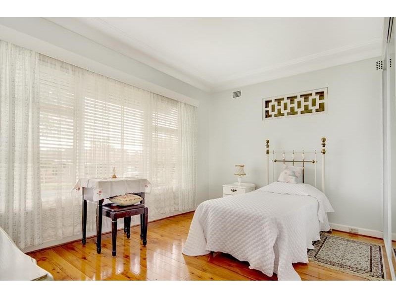 19 Passey Avenue, Belmore NSW 2192