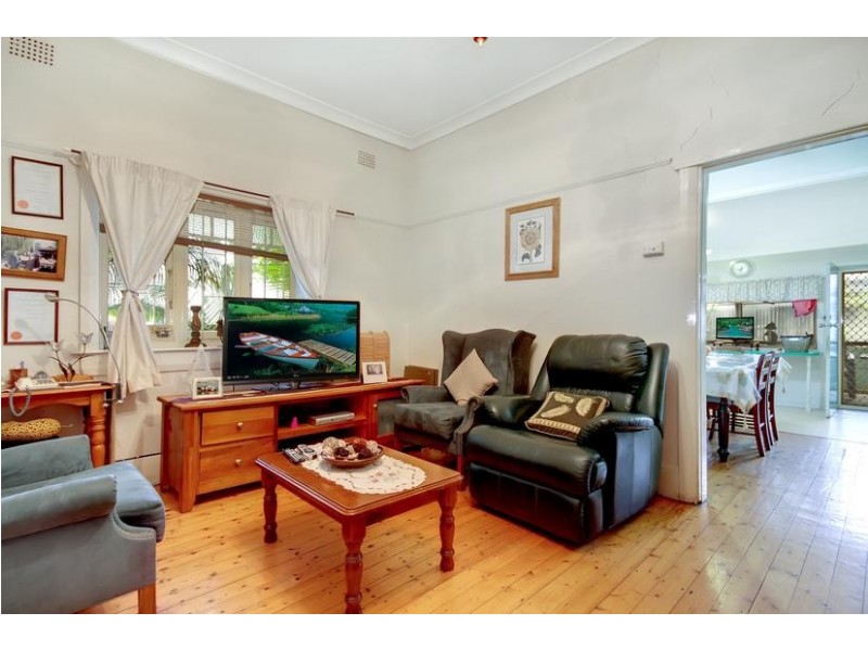 28 Gladstone Street, Belmore NSW 2192