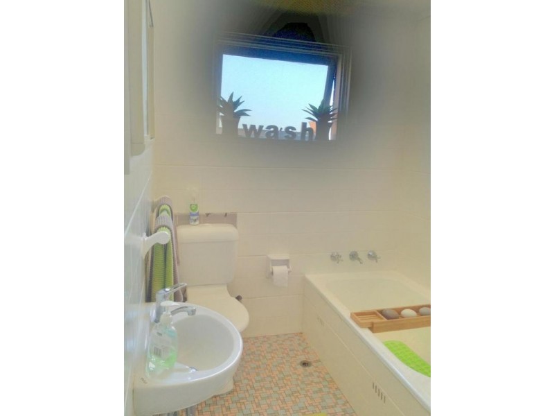 1/4 St Judes Cres, Belmore NSW 2192