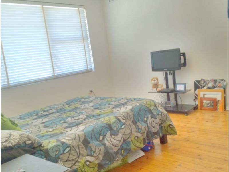 1/4 St Judes Cres, Belmore NSW 2192