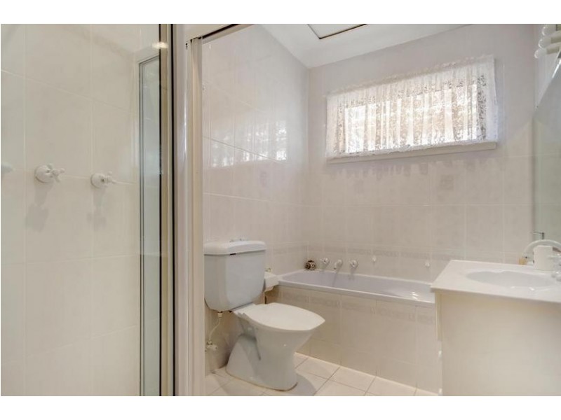 7 Rosebank Avenue, Kingsgrove NSW 2208