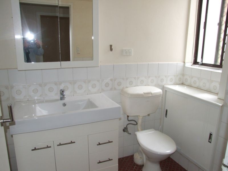 1/38-40 Flora Street, Roselands NSW 2196