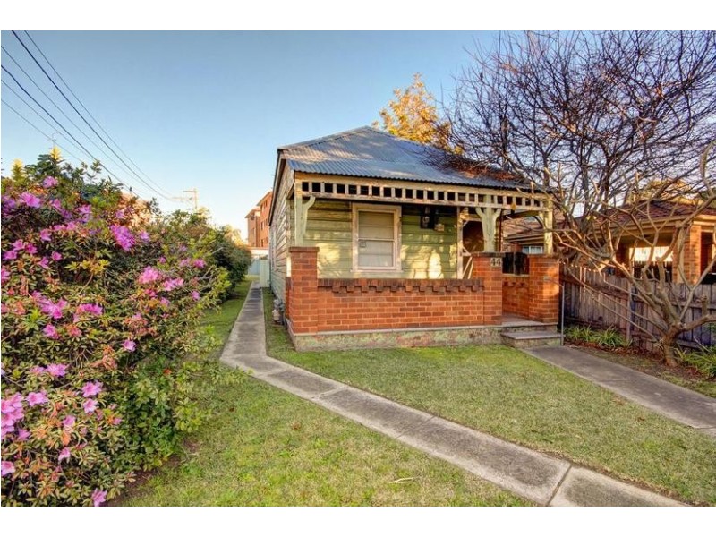 44 Ninth Avenue, Campsie NSW 2194