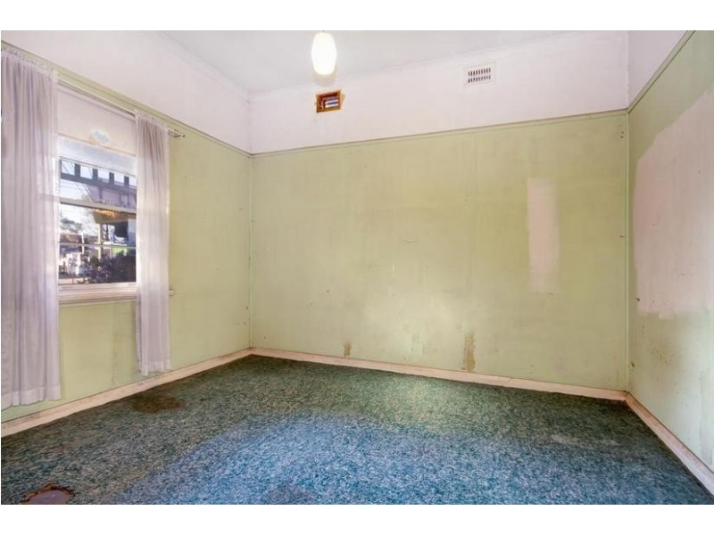 44 Ninth Avenue, Campsie NSW 2194