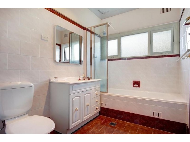 18 Eleanor Avenue, Belmore NSW 2192