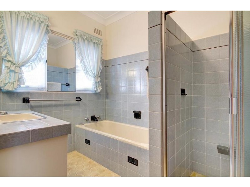 22 Redman Parade, Belmore NSW 2192