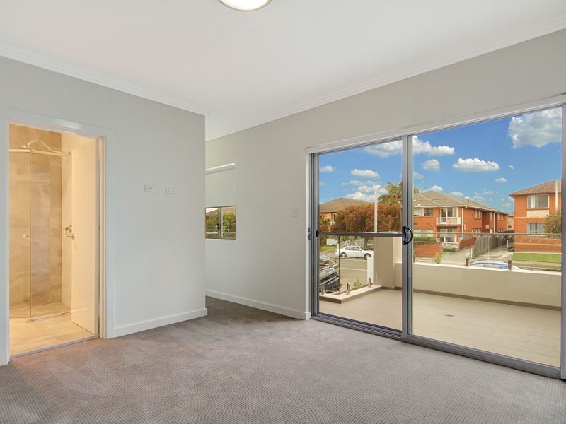 15 Yangoora Road, Belmore NSW 2192