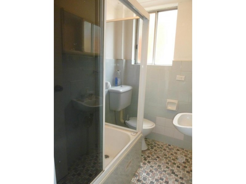 1/100 Yangoora Road, Lakemba NSW 2195