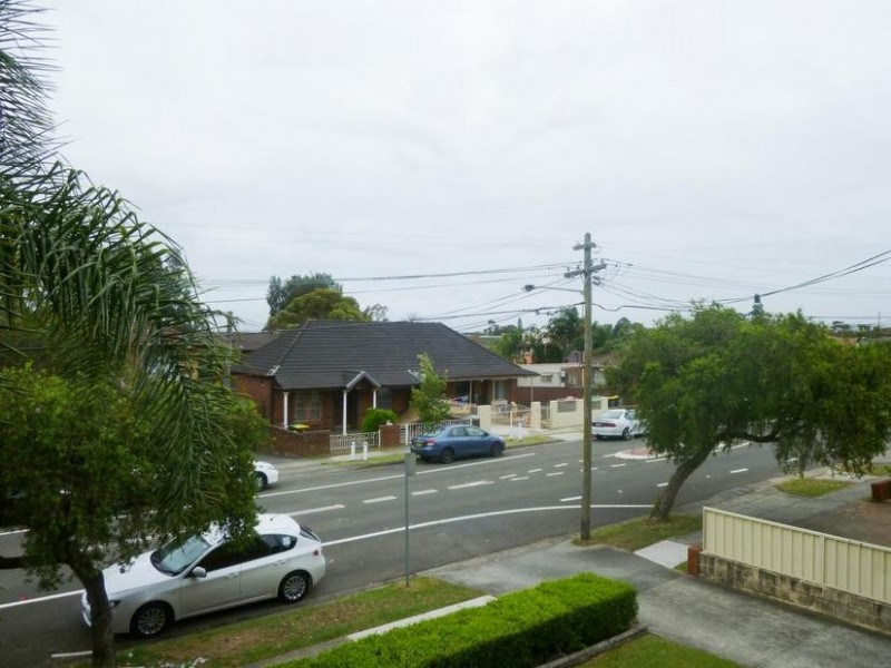 1/100 Yangoora Road, Lakemba NSW 2195