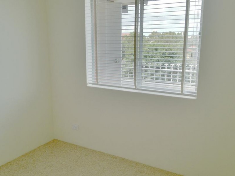 18/5 Phillip Street, Roselands NSW 2196