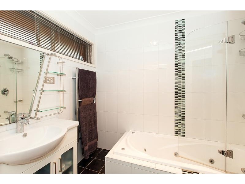 3 CRUCIE AVENUE, Bass Hill NSW 2197