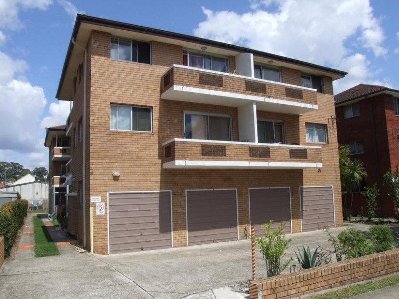 4/21 Sproule Street, Lakemba NSW 2195