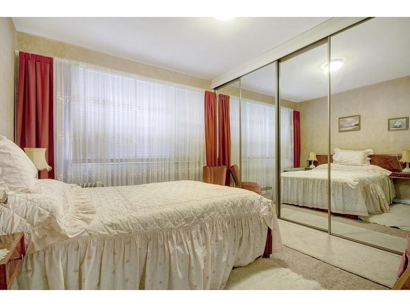 9 Kerry Crescent, Roselands NSW 2196