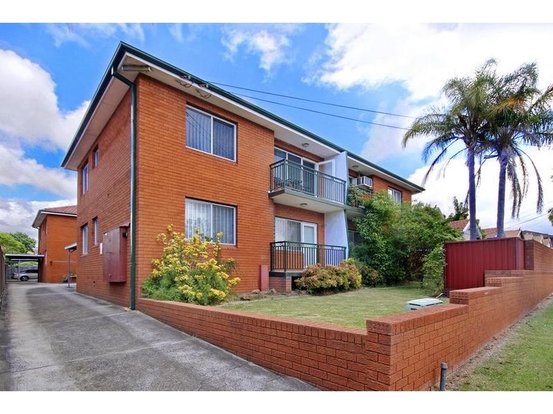 10/20 Benaroon Road, Lakemba NSW 2195