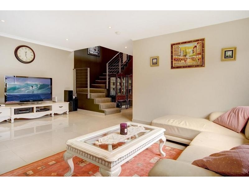 5 Mount Avenue, Roselands NSW 2196