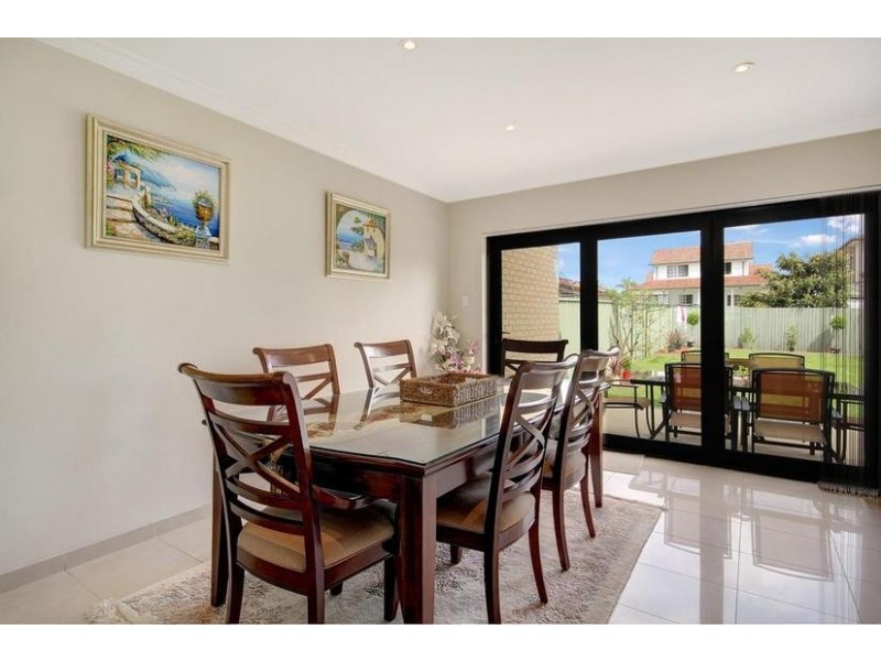 5 Mount Avenue, Roselands NSW 2196