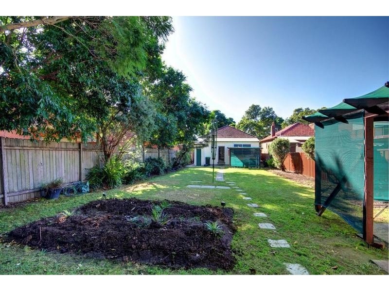 22 First Avenue, Belfield NSW 2191
