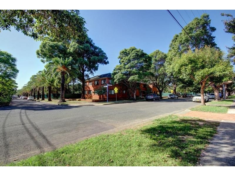 22 First Avenue, Belfield NSW 2191