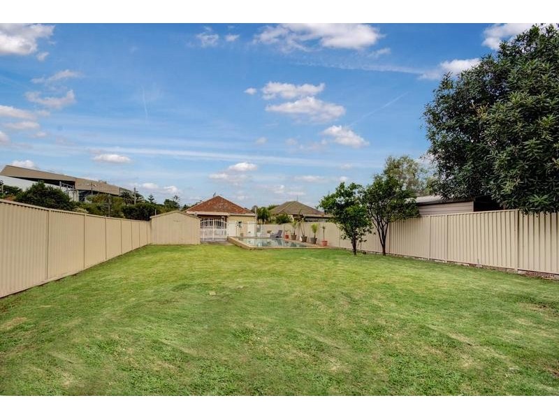 10 Redman Parade, Belmore NSW 2192