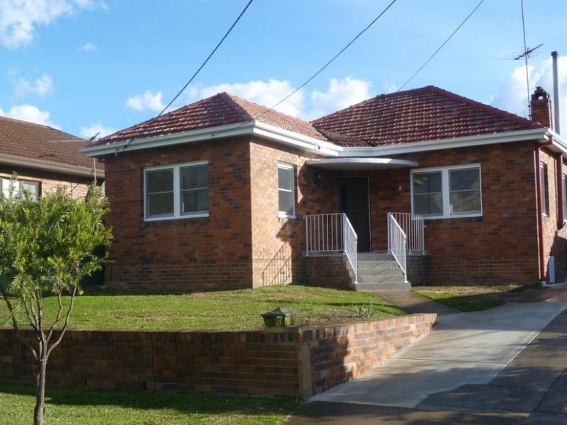 5 ENOGGERA, Beverly Hills NSW 2209