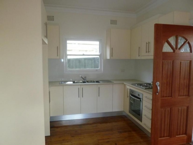 5 ENOGGERA, Beverly Hills NSW 2209