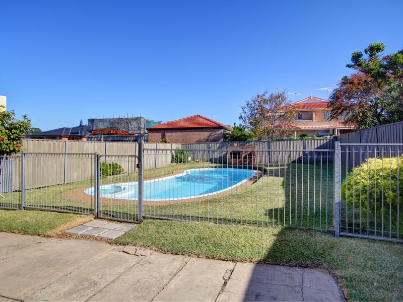 39 Platts Avenue, Belmore NSW 2192