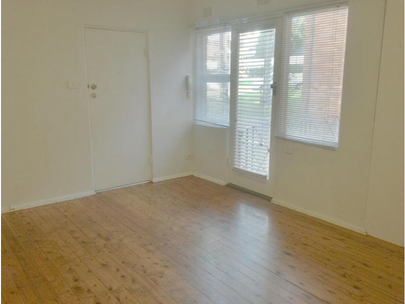 2/4 St Jude Crescent, Belmore NSW 2192