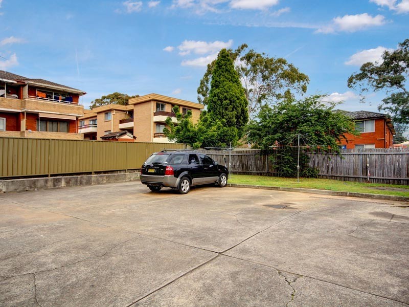 6/2 Boorea Avenue, Lakemba NSW 2195