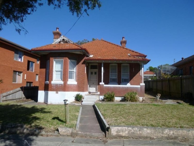 5 Park Street, Campsie NSW 2194